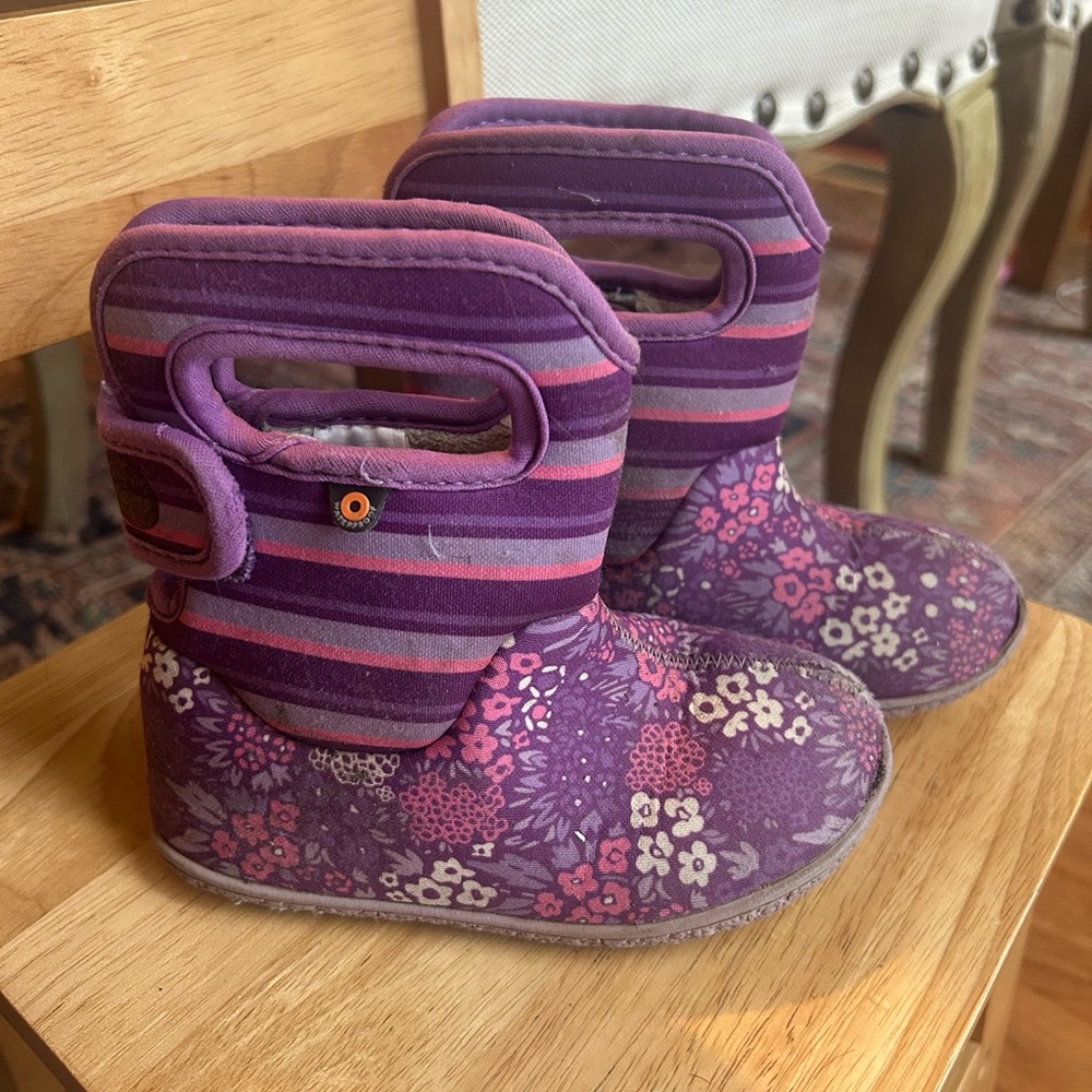 Bogs Kids Boots in Purple and Pink Floral
